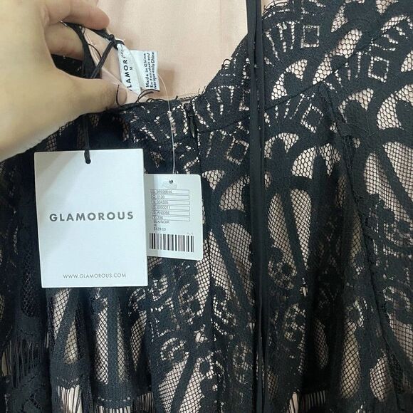 NEW! Urban Outfitters Glamorous Black Lace Flare Halter mini dress Medium $129 - Picture 5 of 6